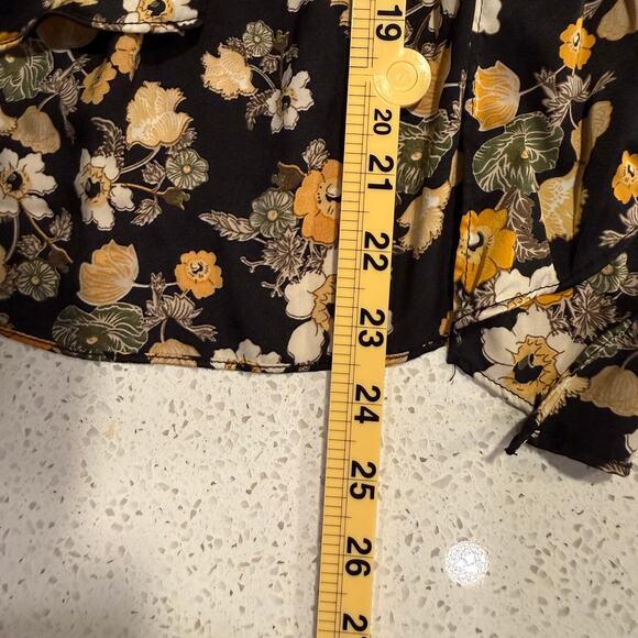 ASTR Floral Long Sleeve V Neck Blouse Top Medium Romantic Cottagecore Fall Chic - Picture 9 of 9